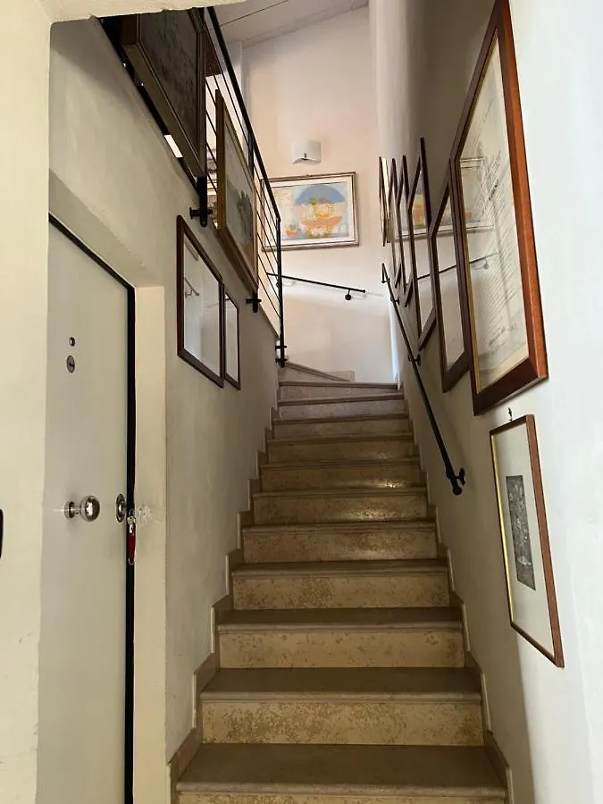 A Casa Di Paola Suite Ravenne 2*,