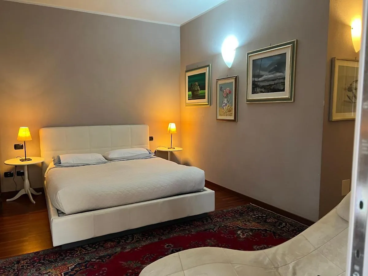 A Casa Di Paola Suite Ravenne Couette-café
